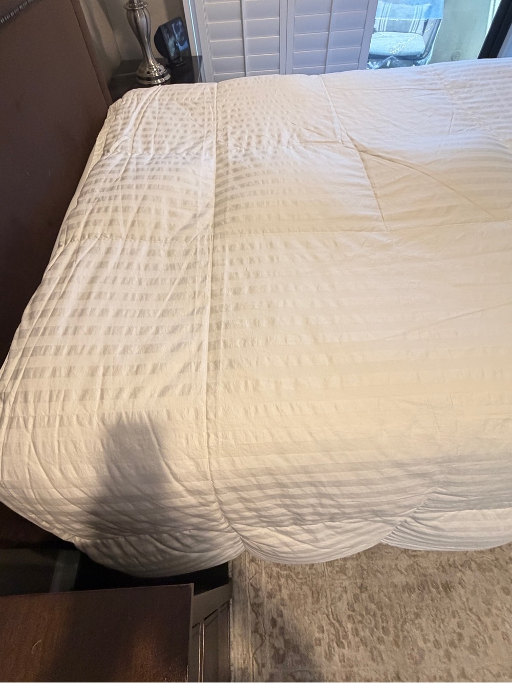 Costco Hotel Grand White Down Comforter - Luxury White Bedding King - Picture 8 of 10